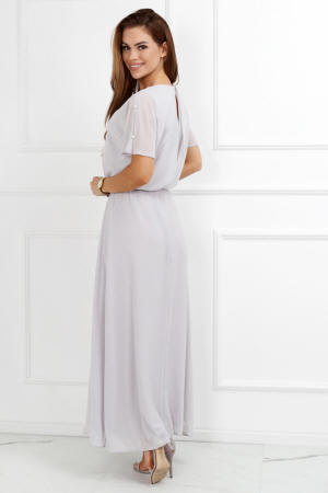 Ropa juvenil femenina del fabricante de abrigos, vestidos, trajes.
