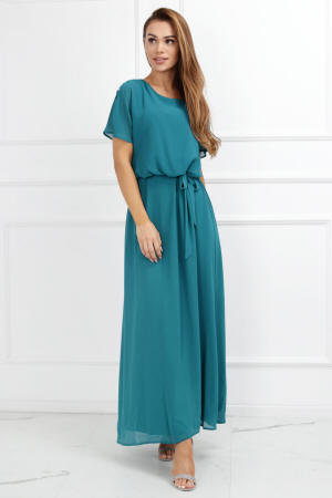 Ropa juvenil femenina del fabricante de abrigos, vestidos, trajes.