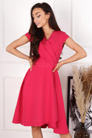 Ropa juvenil femenina del fabricante de abrigos, vestidos, trajes.